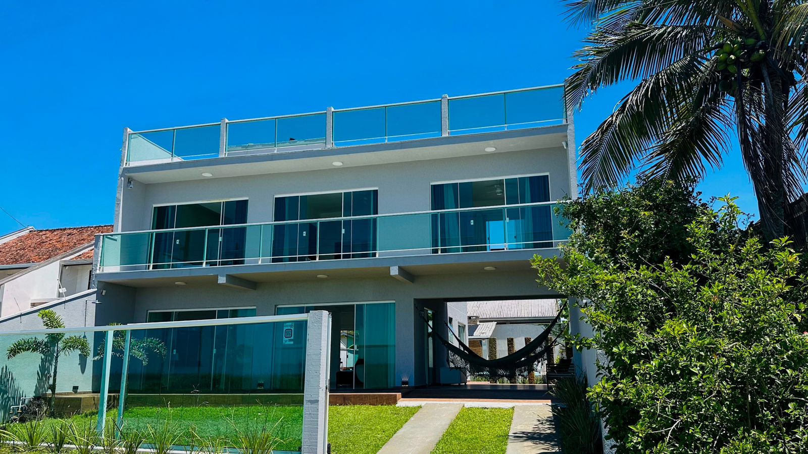 Foto da Casa Beira Mar - frente.jpeg