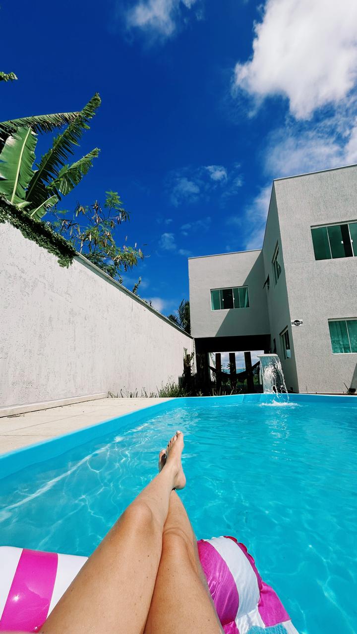 relaxe na piscina